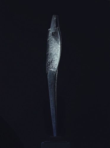 Yves Dana|Figure au levant, 2013|Bronze, 135 x 20 x 11 cm|Ref. 591/1