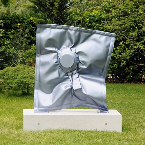 Rolex (L), 2012 Aluminium, Farbe, Betonsockel 150 x 130 x 50 cm, Ref. 3 